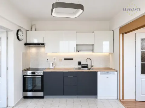 Pronájem bytu 2+1, Kralupy nad Vltavou - Lobeček, nám. J. Seiferta, 59 m2