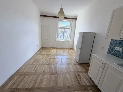 Pronájem bytu 2+kk, Praha - Vinohrady, Na Švihance, 45 m2