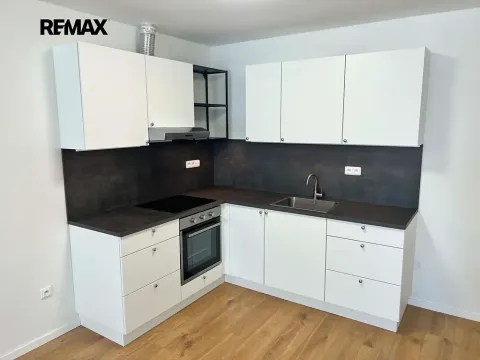 Pronájem bytu 1+kk, Lavičky, 53 m2