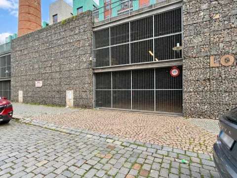 Prodej garážového stání, Praha, Novákových, 11 m2