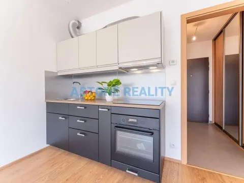 Prodej bytu 1+kk, Praha - Horní Měcholupy, Mantovská, 36 m2