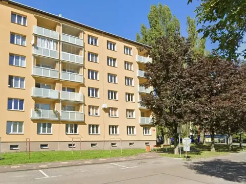 Prodej bytu 2+1, Jičín, Nám. V. Čtvrtka, 68 m2