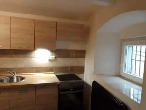 Pronájem bytu 1+kk, Kutná Hora - Kutná Hora-Vnitřní Město, Na Náměti, 20 m2