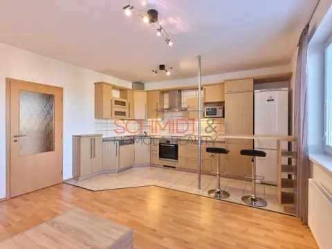 Prodej bytu 3+kk, Hustopeče, U Větrolamu, 73 m2