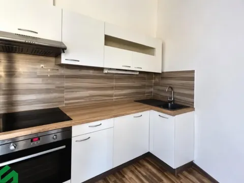Pronájem bytu 2+kk, Praha - Libeň, Sokolovská, 49 m2