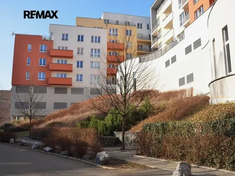 Pronájem bytu 2+kk, Praha - Košíře, Plzeňská, 40 m2
