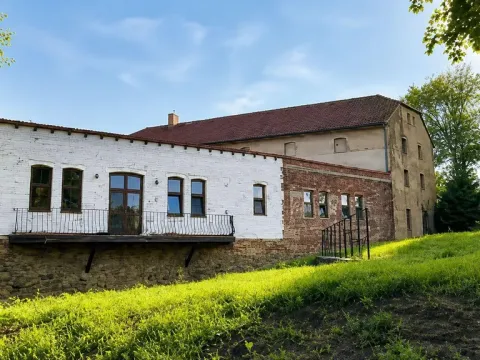 Pronájem vícegeneračního domu, Praha - Písnice, Putimská, 1500 m2