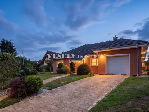 Prodej rodinného domu, Křtěnov, 200 m2