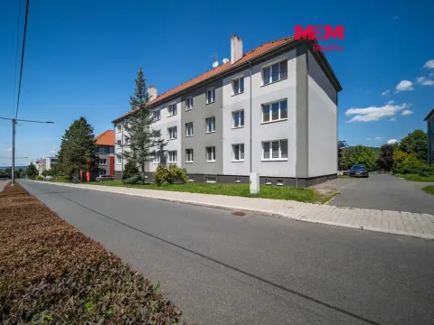 Prodej bytu 2+1, Hrádek - Nová Huť, 1. máje, 56 m2
