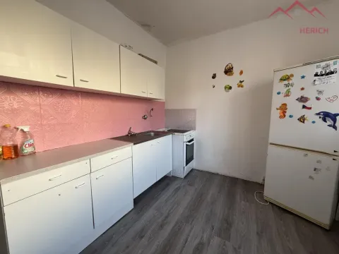 Prodej bytu 2+1, Chomutov, Dřínovská, 62 m2
