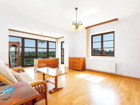 Prodej bytu 3+1, Opava, Okruhy, 112 m2