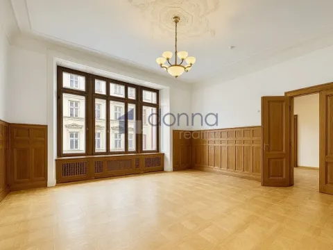 Pronájem kanceláře, Praha, Spálená, 538 m2