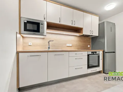 Pronájem bytu 2+kk, Uherské Hradiště, Šromova, 58 m2
